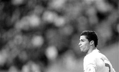 球队赛后合练照片曝光，专注备战