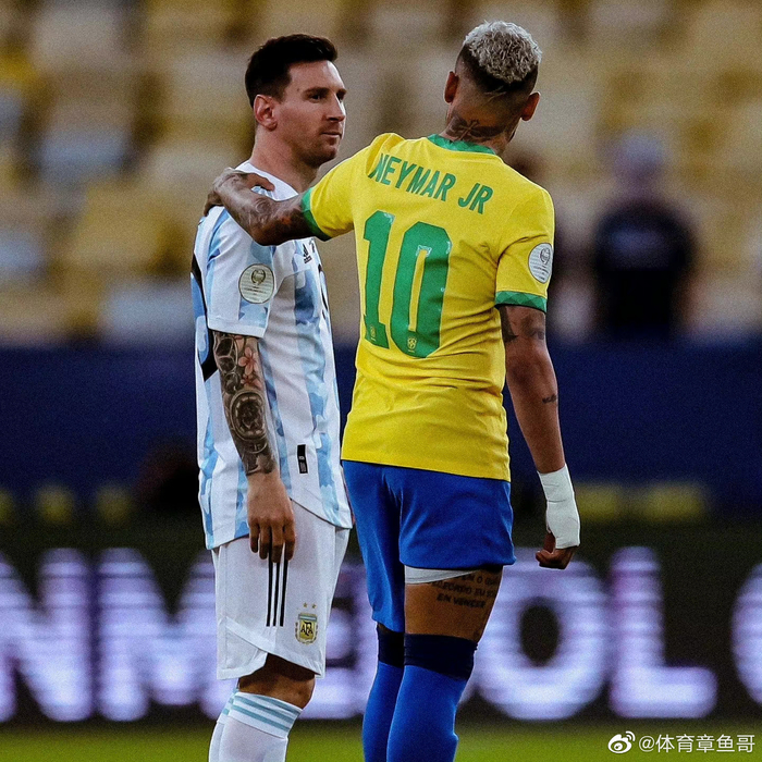 戏剧要来了吗？诺里斯超越角田时四轮出白线，被赛会记录