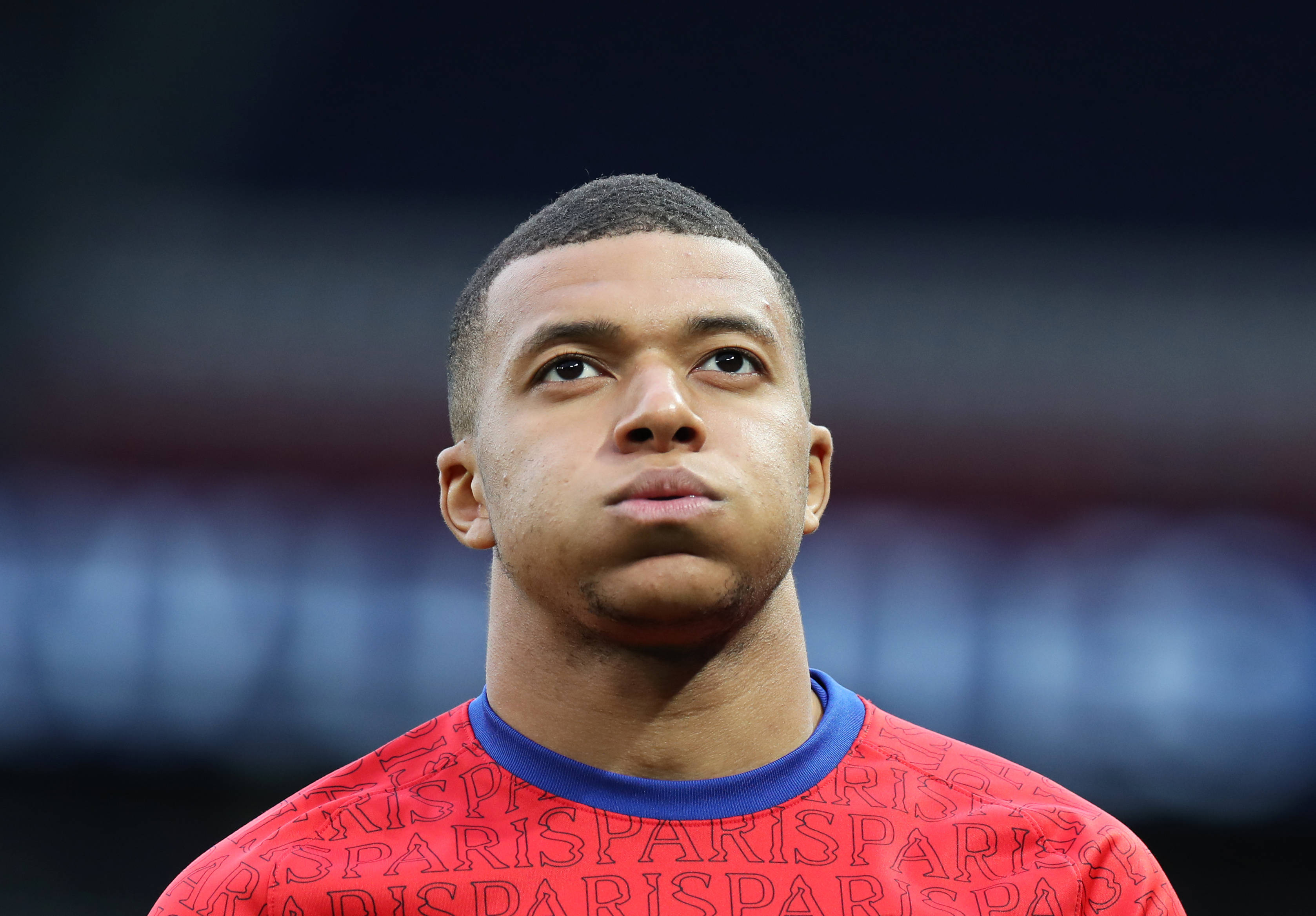 图片报：法兰克福队医私下为对手球员治疗，现已被开除