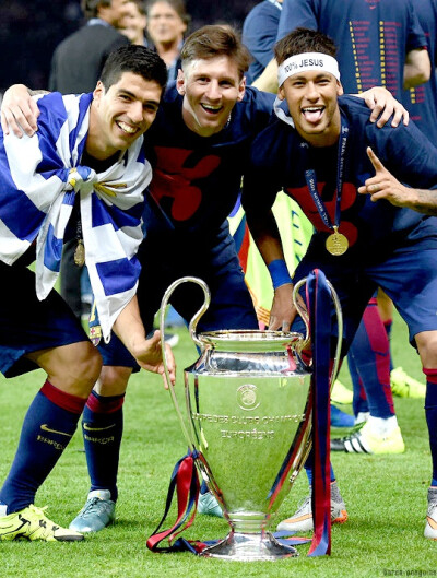 意甲战报：内雷斯双响，斯卡马卡破门，那不勒斯3-1亚特兰大