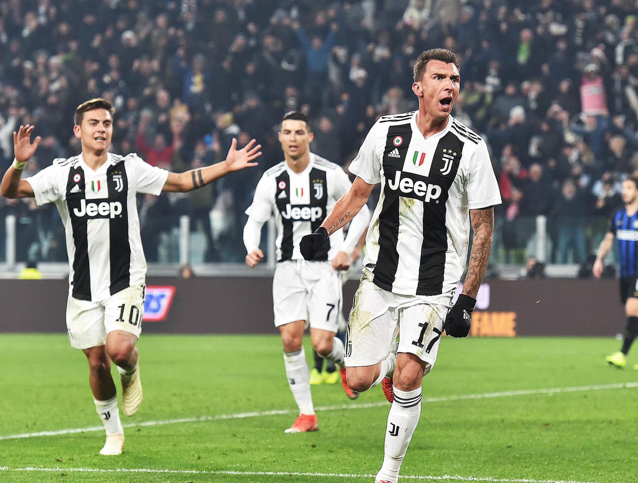 本赛季库追巴同时在场时，勇士攻防效率和净效率均为联盟第二