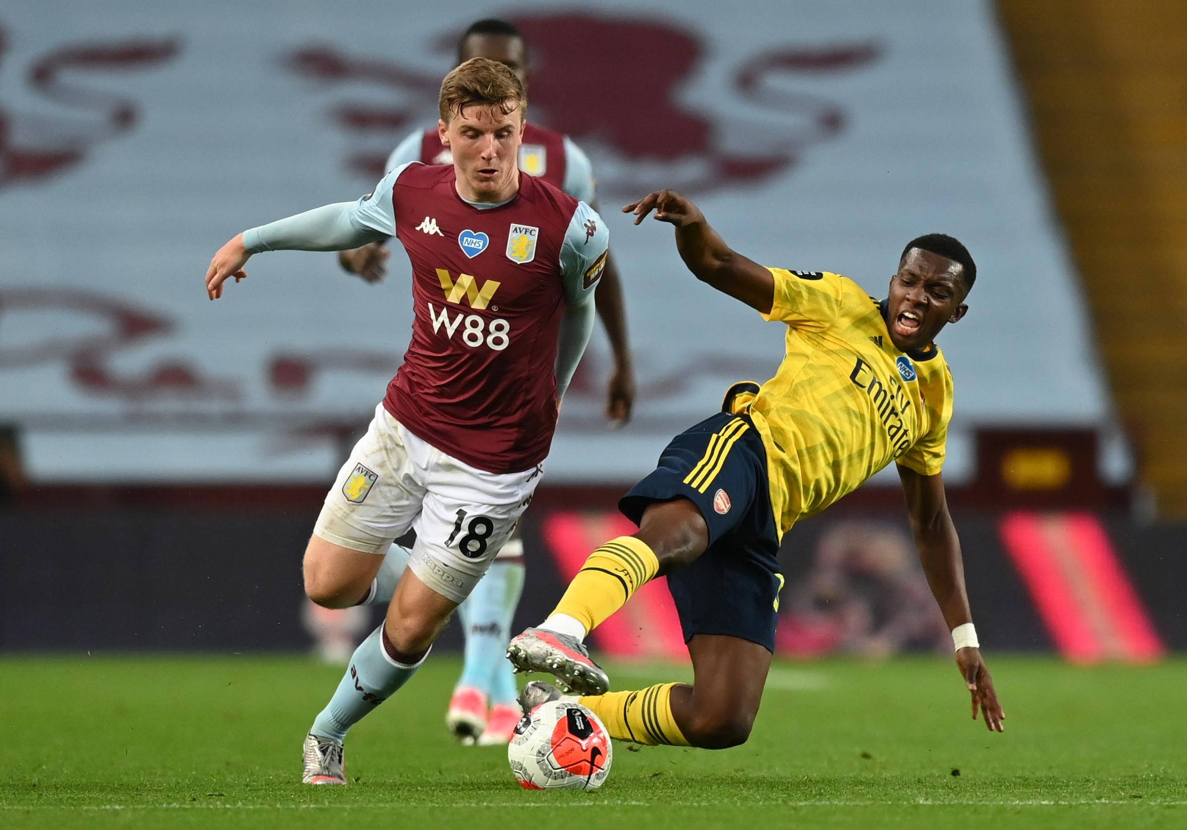 杰伦·约翰逊30+12+12助老鹰终结连败，首次连场三双