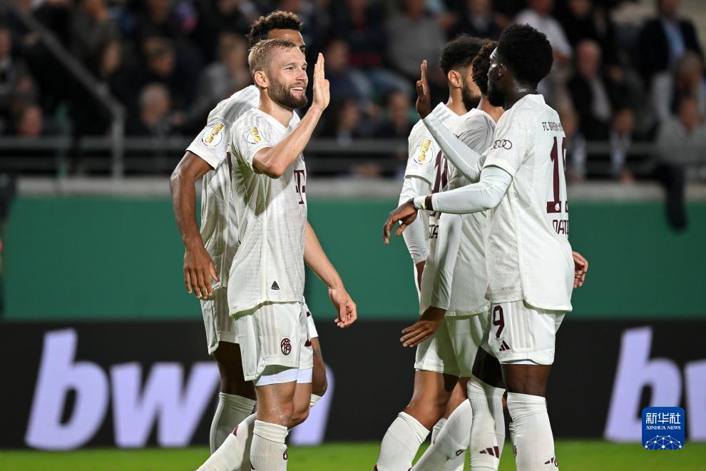 前申花外援金信煜严重违反纪律准则，被港超杰志提前解约（港超杰志以严重违纪为由，提前终止与前申花外援金信煜的合同）