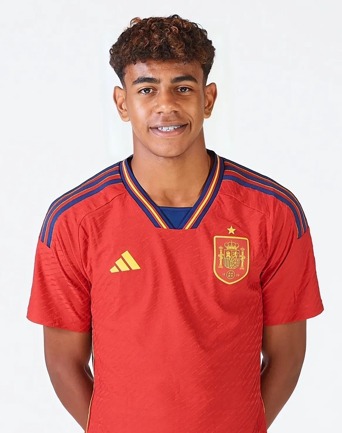 表现不错！萨格斯半场10中5得到14分3篮板3助攻