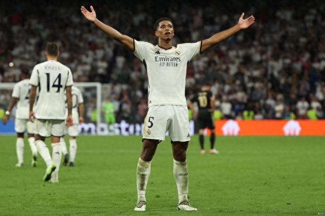 签到2027年！山东泰山续约中超最贵外援，克雷桑入籍或助国足！