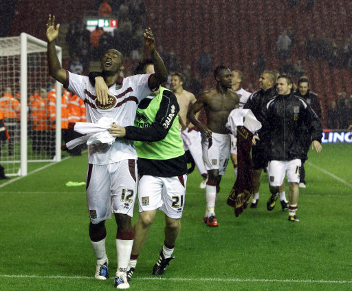 中足联和英超联合举办青训交流会，三家英超劲旅代表出席（中足联携手英超举办青训交流会，三家英超劲旅派员参会）