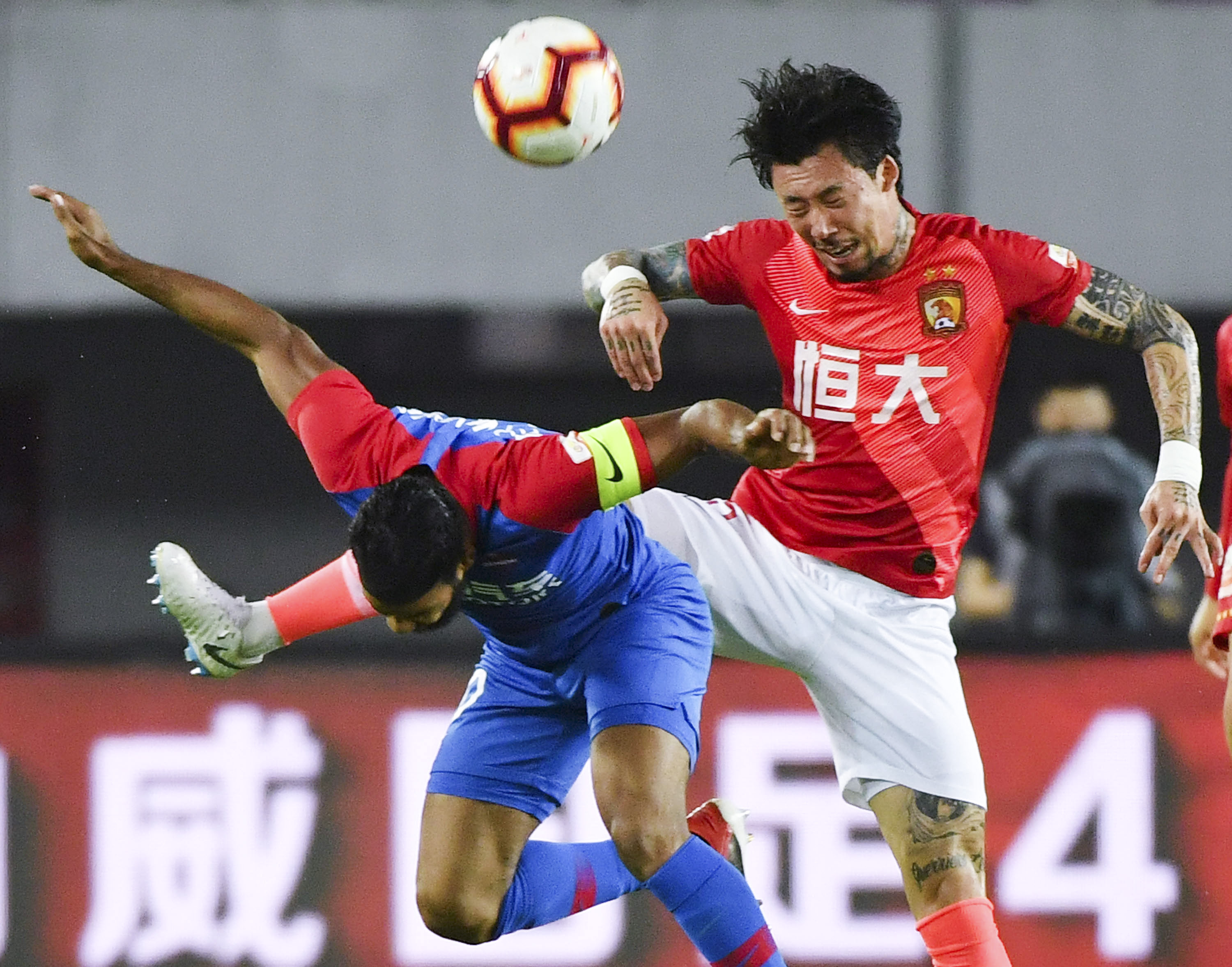 斯基拉：B席接近本赛季结束后自由身离队，多支球队已联系他（斯基拉：B席或将在赛季末以自由身离队，已有多家俱乐部接洽）