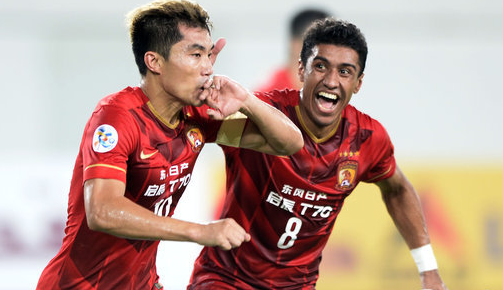 11球5助惊艳一赛季！王钰栋获2025年中超最佳青年球员（凭借11球5助的高光数据，王钰栋荣膺2025中超最佳青年球员）