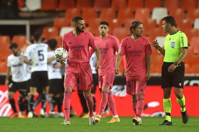 汉堡与托特纳姆热刺就武什科维奇的租借事宜进行了正式谈判